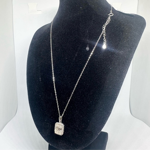 GRA 3 Ct Emerald Cut Halo Moissanite Necklace Pendant Chain. - Picture 8 of 9